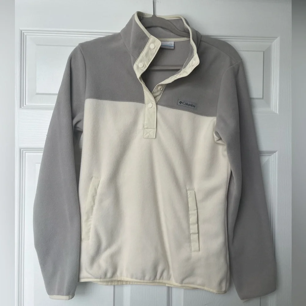 NWOT- Colombia pull over - Picture 1 of 2